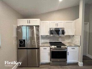 2670 Denicke St in North Port, FL - Building Photo - Building Photo