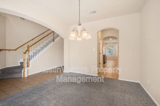 27 Juniper Berry Way in Lakeway, TX - Building Photo - Building Photo