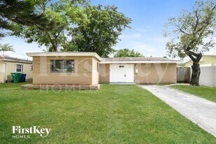 7300 Ramona St in Miramar, FL - Building Photo