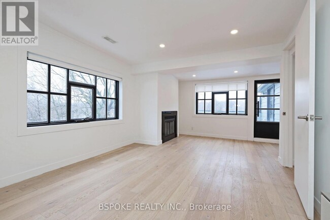 property at 462 Kingston Rd