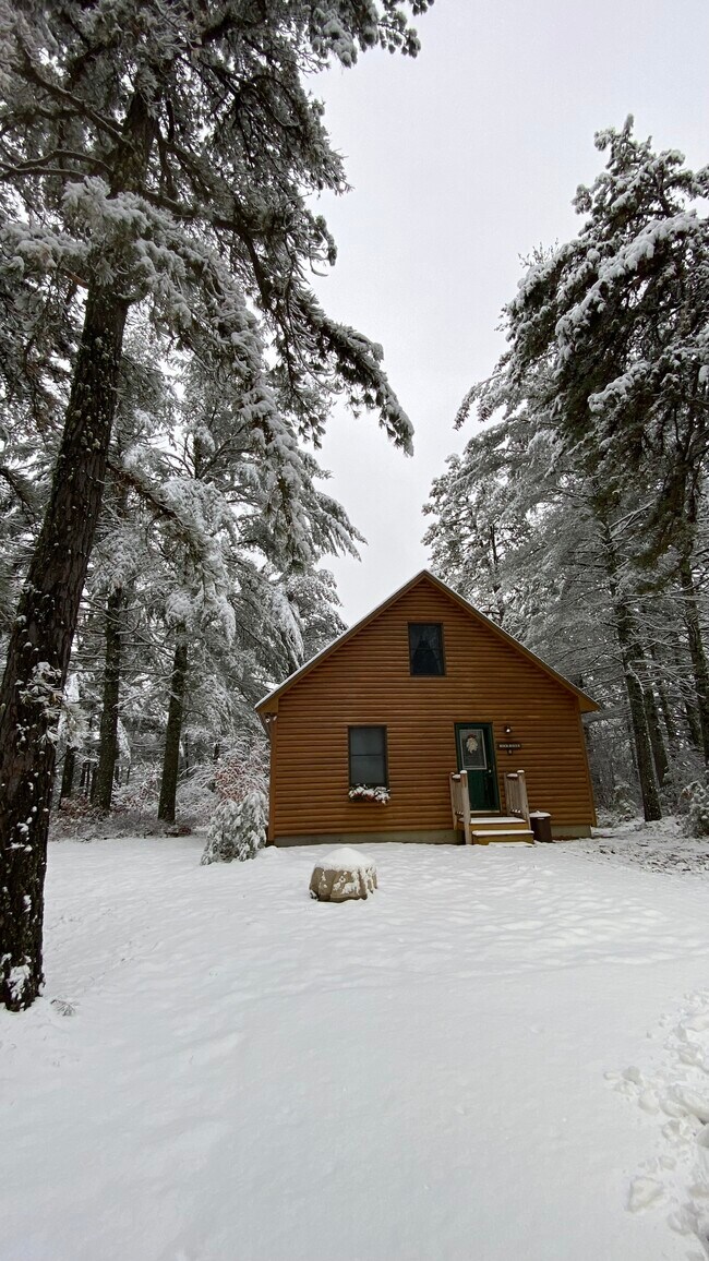 8 Log Cabin Ln Rentals in Shapleigh, ME