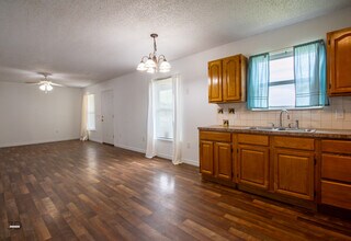 33 Grant Gill Ln in Wichita Falls, TX - Building Photo - Building Photo