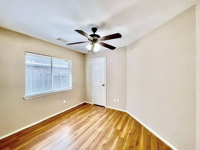 property at 4714 Plantation Colony Dr