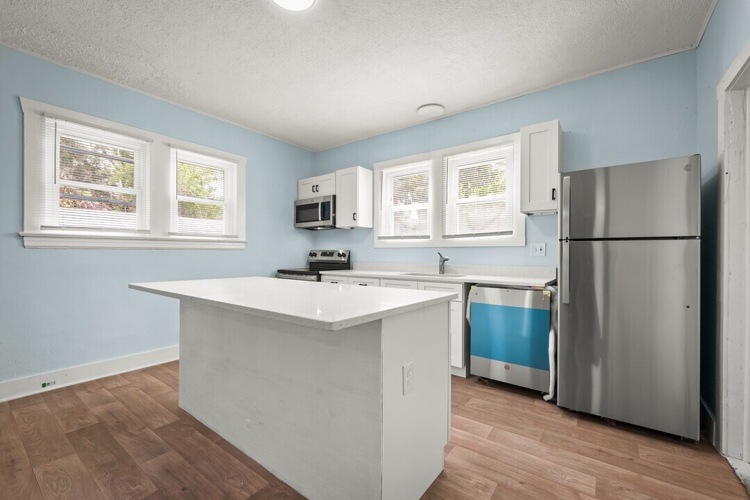 48 Kirk Rd in Jacksonville, FL - Building Photo
