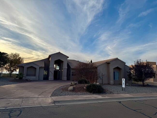 property at 2622 Tres Lagos