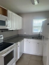 2539 Cedar Cypress Ct.-Unit -Lake Front 2 Bd TH Condo in Tampa, FL - Building Photo - Building Photo