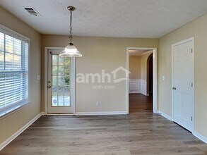 820 Whitecrest Ct in Lawrenceville, GA - Building Photo - Building Photo