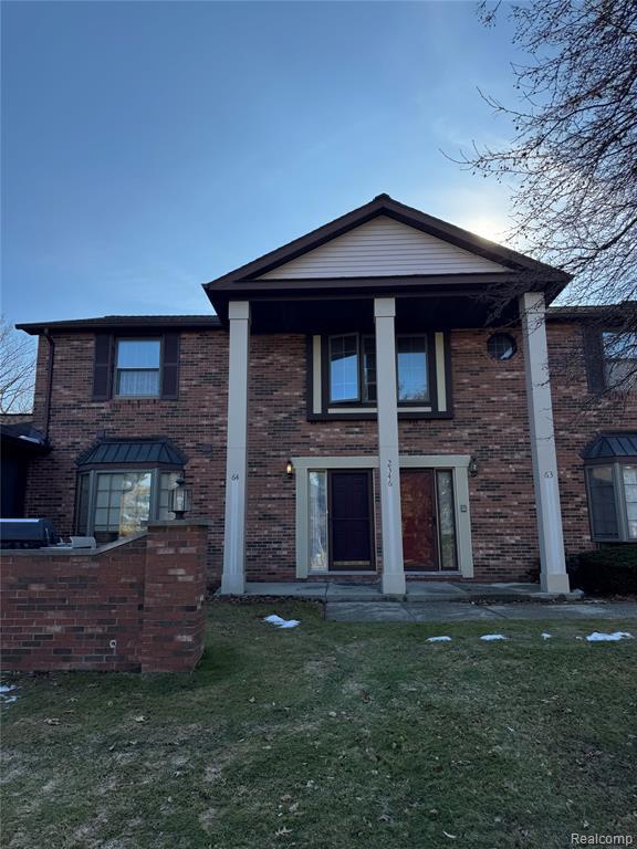 2346 London Bridge Dr in Rochester Hills, MI - Building Photo - Building Photo