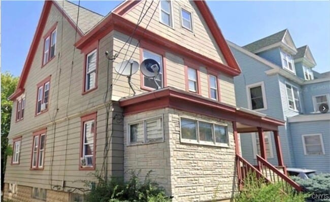 113-115 E Brighton Ave