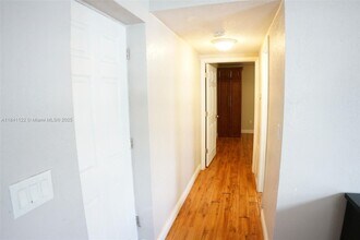 20301 SW 118th Ave in Miami, FL - Building Photo - Building Photo