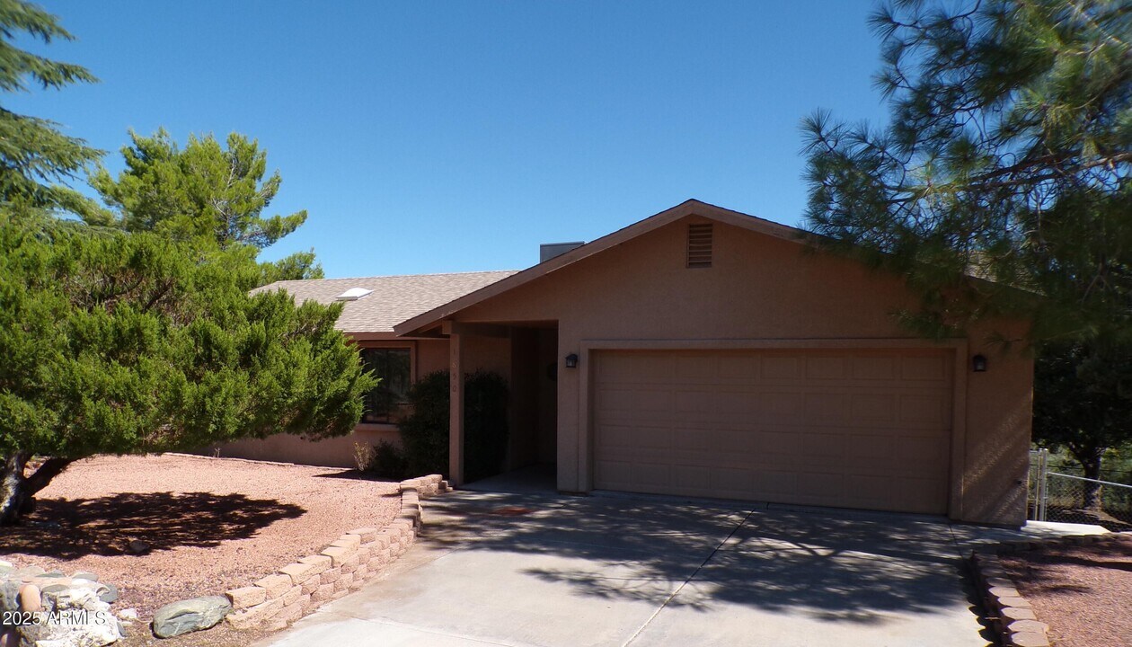1850 Donner Trail in Cottonwood, AZ - Building Photo