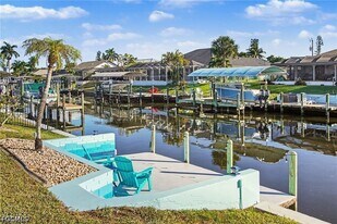 1308 SE 21st Terrace in Cape Coral, FL - Building Photo