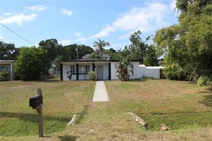 210 N Glen Ave in Tampa, FL - Building Photo