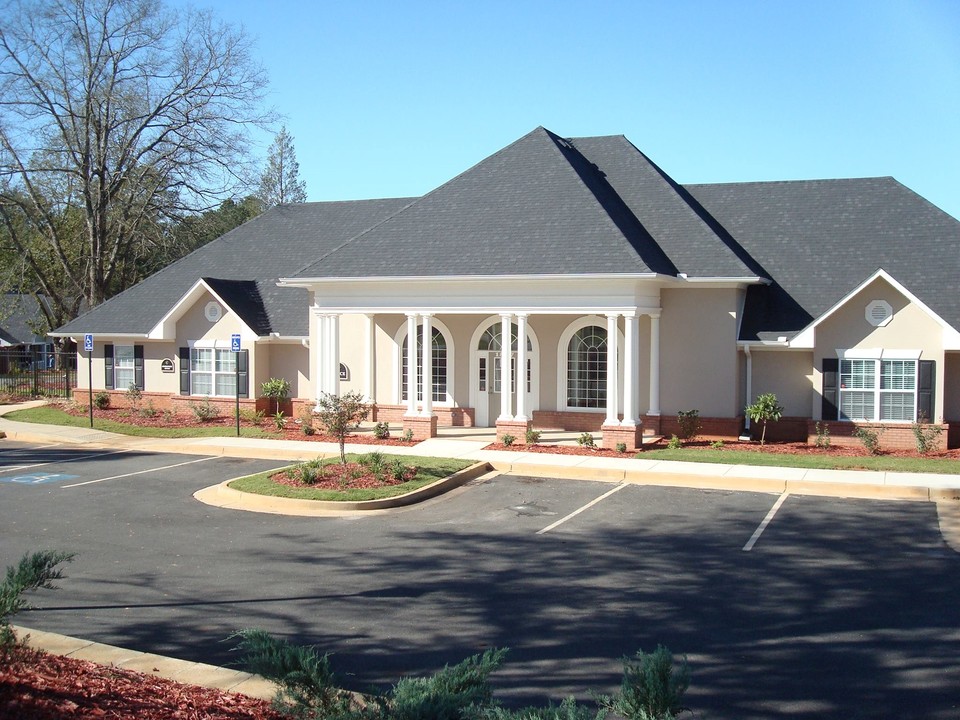 Cameron Court Apartments in Perry, GA - Building Photo