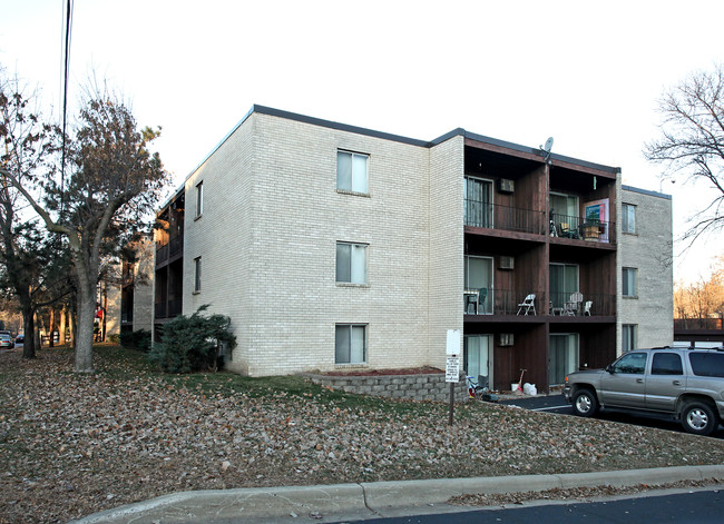 1905 Wilson Ave in St. Paul, MN - Building Photo - Building Photo