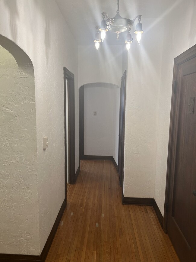 339 N Sycamore Ave, Unit 4 in Los Angeles, CA - Building Photo - Building Photo