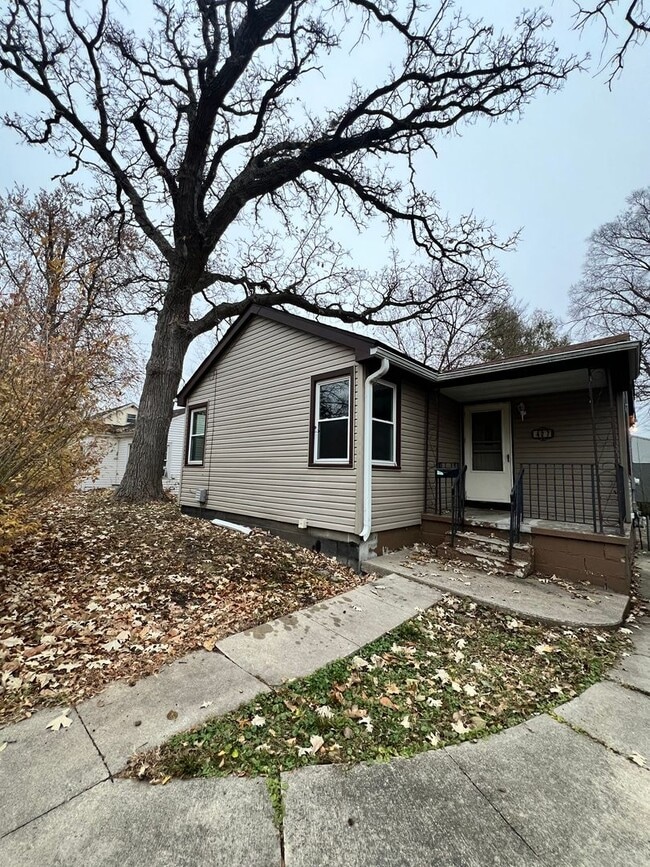 427 Galloway Ct in Waterloo, IA - Building Photo - Building Photo