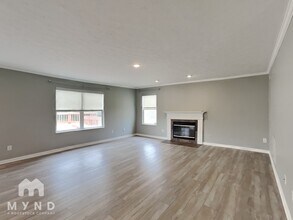 6410 Hollingsworth Dr, Unit 1538 in Indianapolis, IN - Building Photo - Building Photo