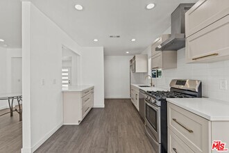 15153 La Maida St in Los Angeles, CA - Building Photo - Building Photo