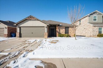 1708 Burgundy Dr in El Reno, OK - Building Photo - Building Photo