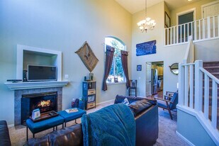 63055 Yampa Way in Bend, OR - Building Photo