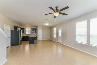 11938 Silent Cyn in San Antonio, TX - Building Photo - Building Photo