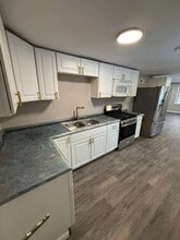 4095 Sleepy Hollow Rd in Brunswick, OH - Building Photo - Building Photo