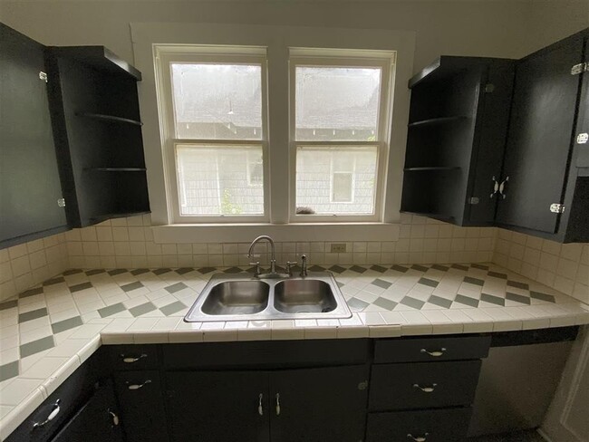 529 W Oak Ave in Jonesboro, AR - Building Photo - Building Photo