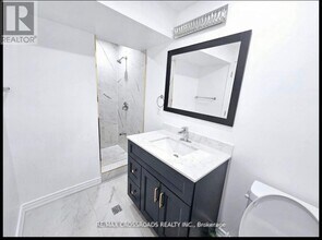 21 Wilkes Crescent in Toronto, ON - Building Photo - Building Photo