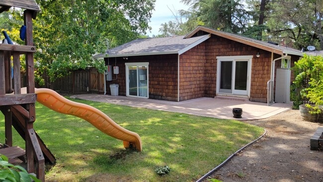 1461 Livorna Rd in Alamo, CA - Building Photo - Building Photo