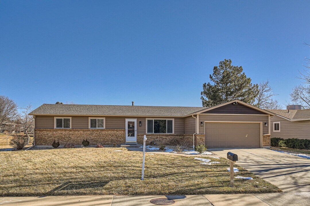 1370 Daphne St in Broomfield, CO - Building Photo