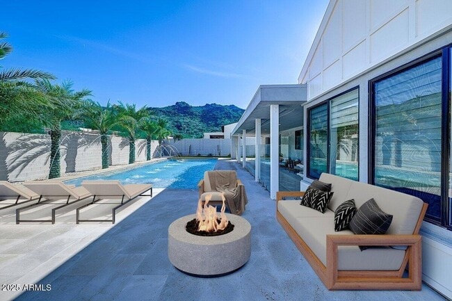 9407 S 13th Way in Phoenix, AZ - Foto de edificio - Building Photo