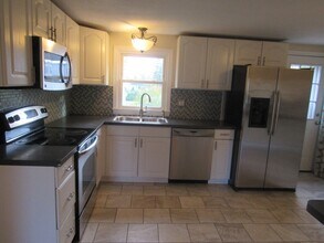 14 Veronica Ave in Salem, NH - Building Photo - Building Photo