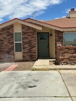 1516 Greg Powers Dr in El Paso, TX - Building Photo