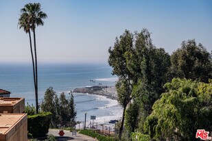 17921 Vicino Way in Los Angeles, CA - Building Photo