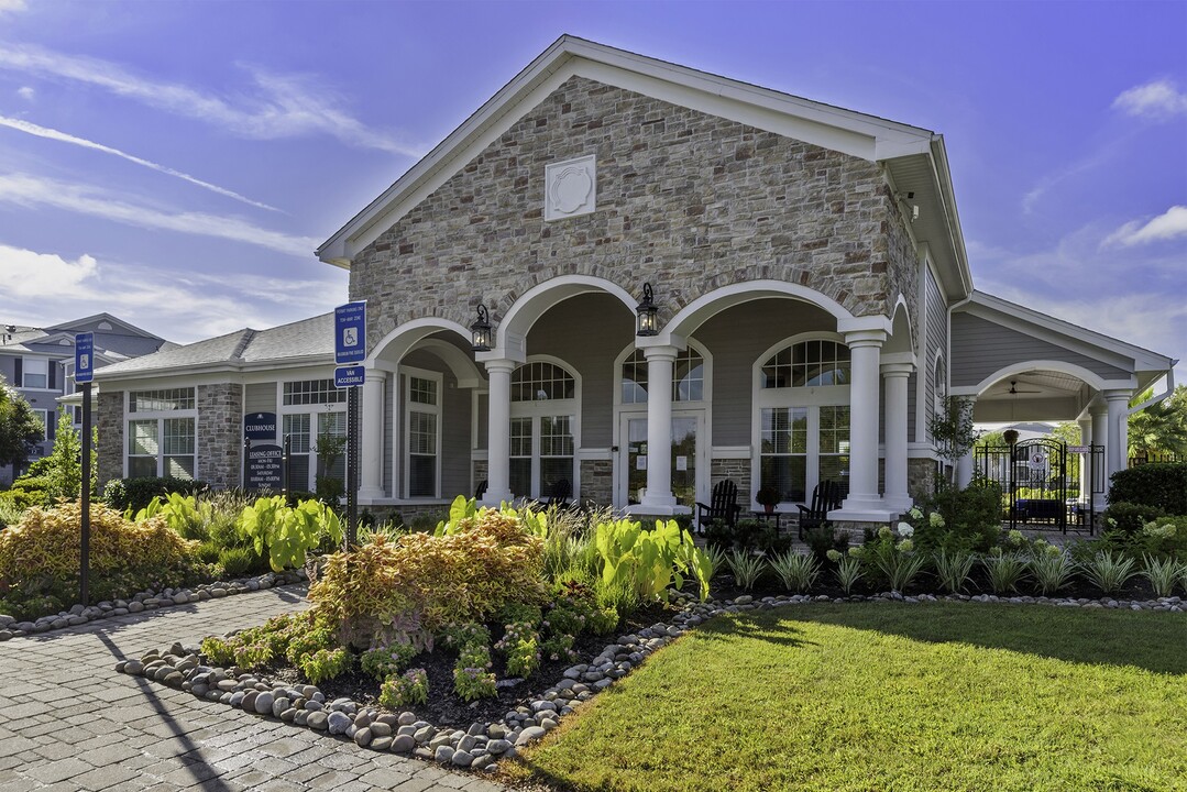 Courtney Station Apartments in Pooler, GA - Foto de edificio