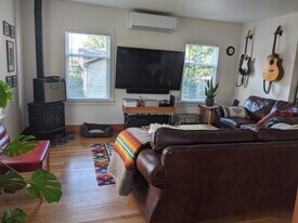 2529 Toledo St in Bellingham, WA - Building Photo