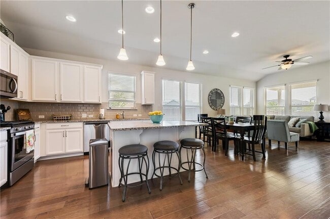 1016 McCormick Cv in Hutto, TX - Building Photo - Building Photo