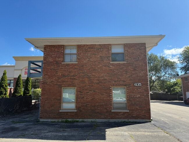 property at 635 N Elmwood Dr