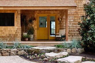 46 Edison Dr in Montauk, NY - Building Photo - Building Photo