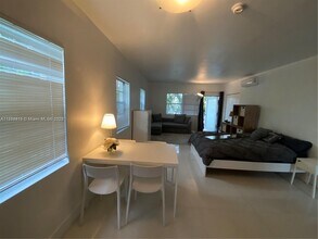 1604 Drexel Ave in Miami Beach, FL - Building Photo - Building Photo