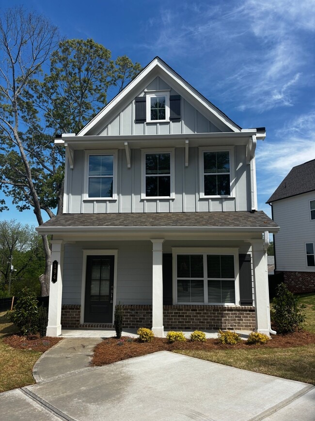 194 Summit Ave SE in Marietta, GA - Foto de edificio - Building Photo