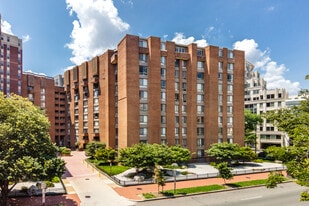 Zen Apollo in Washington, DC - Building Photo