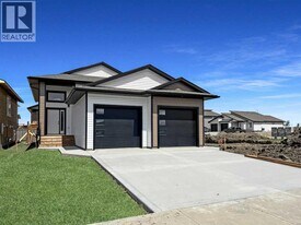 10201-10126 126 Ave in Grande Prairie, AB - Building Photo