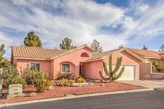 7140 Pascal Dr in Las Vegas, NV - Building Photo - Building Photo