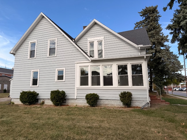 118 E Jefferson St in Bluffton, OH - Building Photo - Building Photo