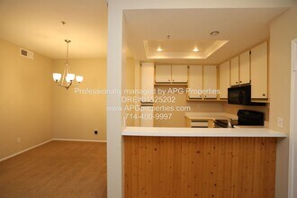 258 Gallery Wy in Tustin, CA - Building Photo - Building Photo