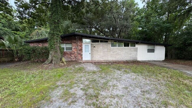 property at 1053 Cherbourg Ave E