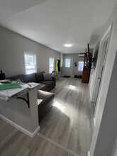 45 Bay State Rd in Rehoboth, MA - Foto de edificio - Building Photo