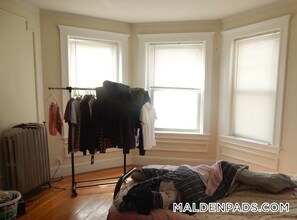 90 Maple St in Malden, MA - Foto de edificio - Building Photo